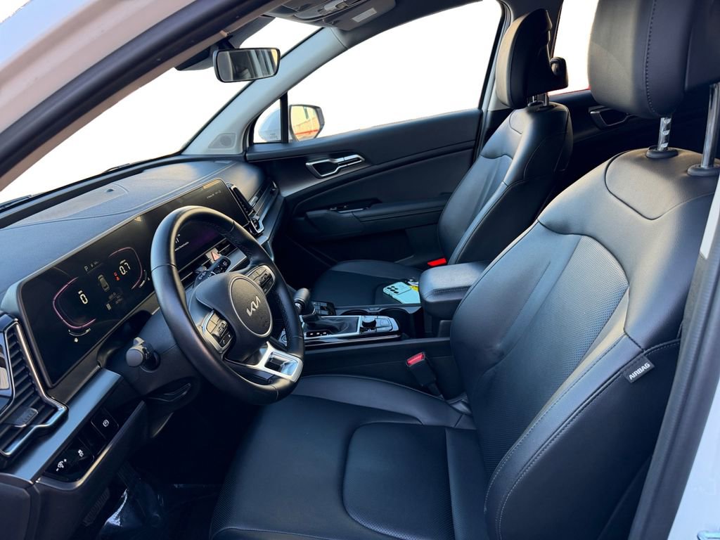 Used 2023 Kia Sportage EX image 9