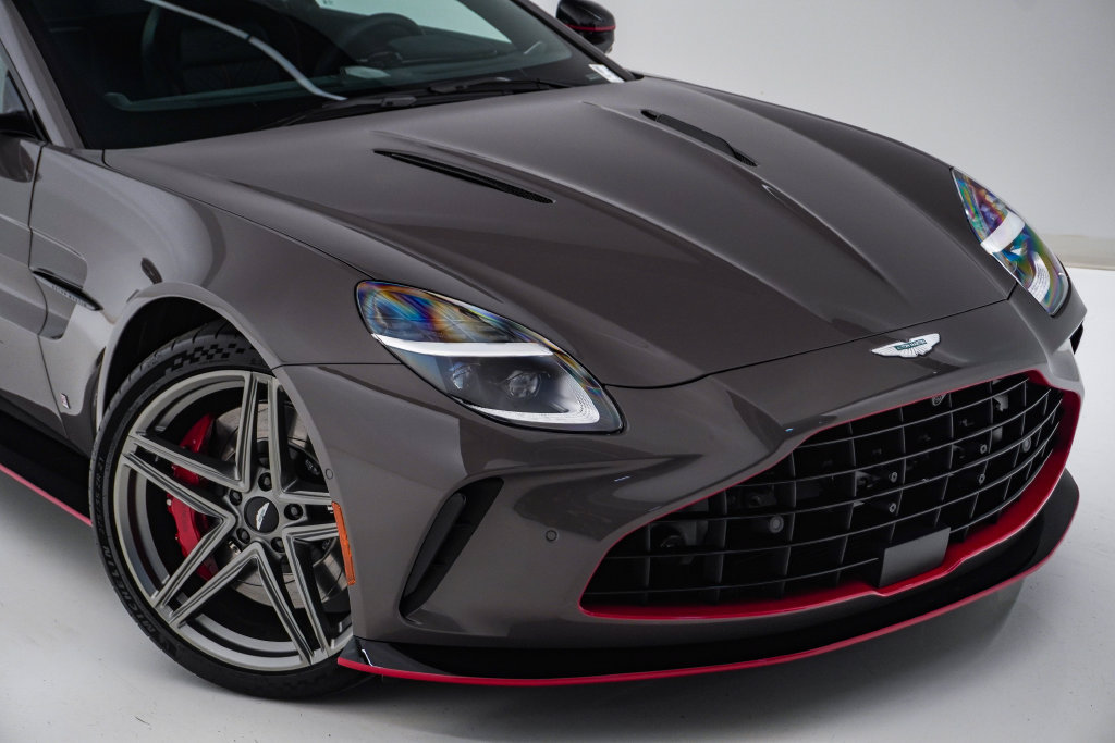 New 2026 Aston Martin V8 Vantage S RWD image 4