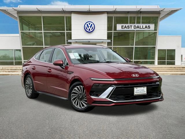 Used 2025 Hyundai Sonata SEL FWD image 1