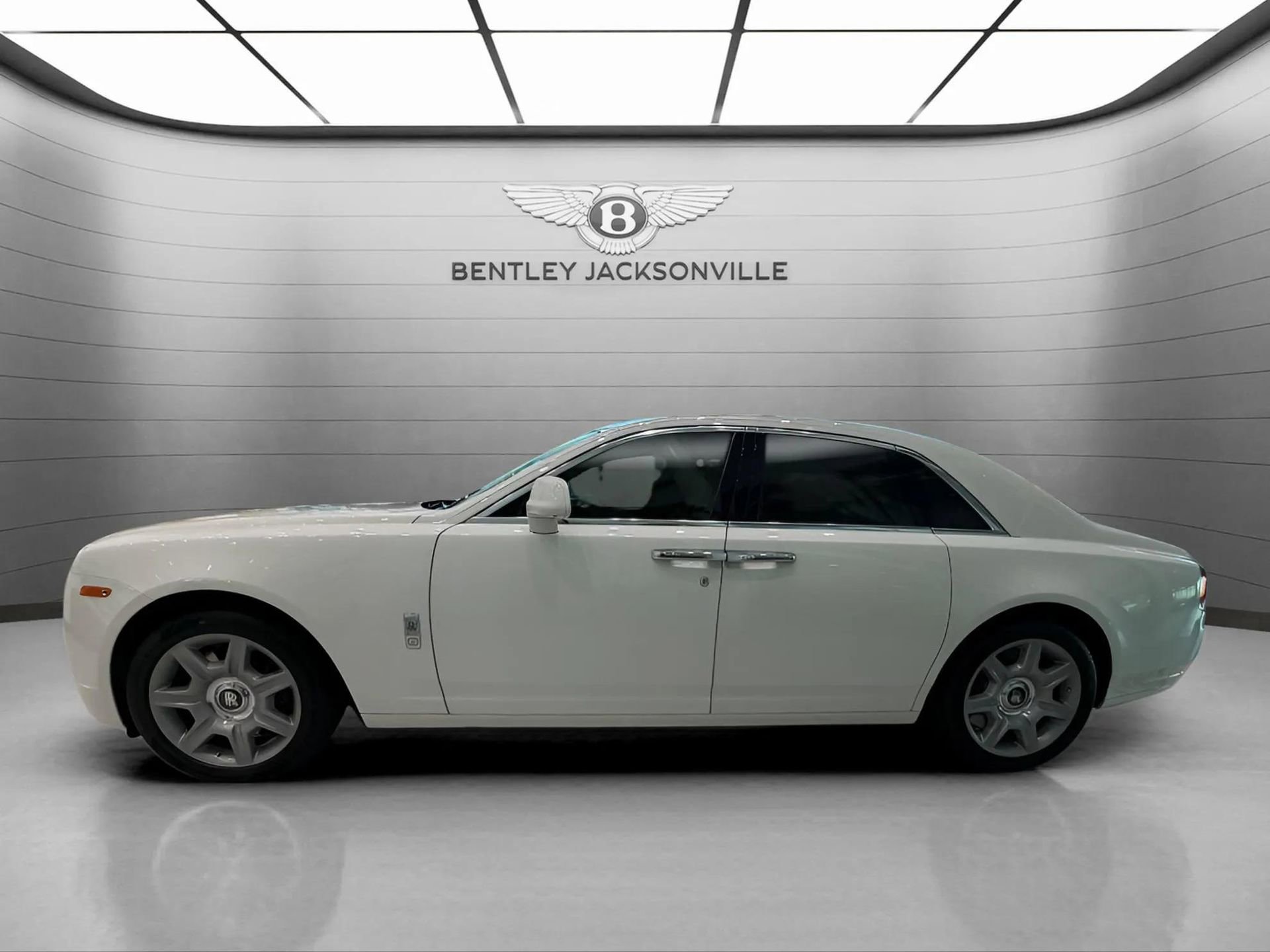 Used 2012 Rolls-Royce Ghost image 11