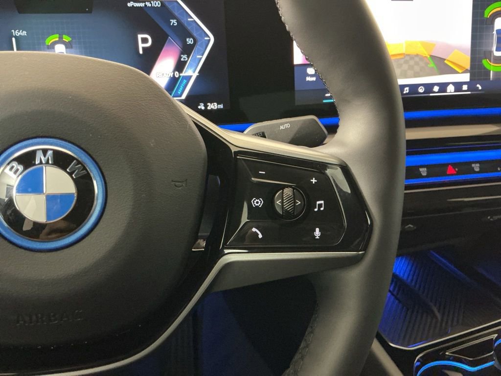 Certified 2025 BMW i5 eDrive40i image 14