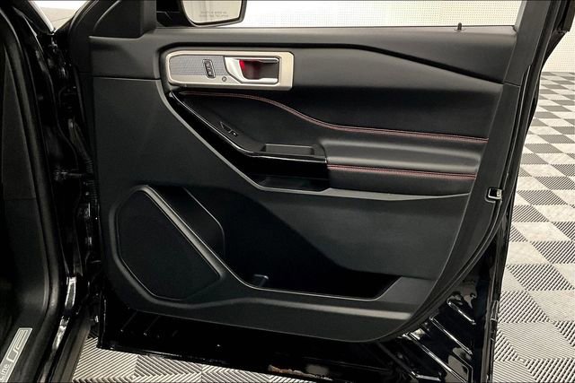 Used 2023 Ford Explorer ST-Line w/ Class IV Trailer Tow Package image 22