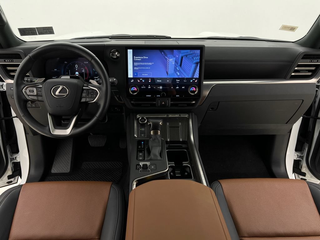 Used 2025 Lexus GX 550 w/ Accessory Package (2T) AWD/4WD image 23