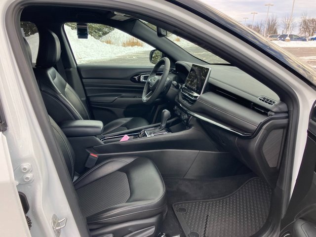 Used 2023 Jeep Compass Altitude w/ Convenience Group image 14