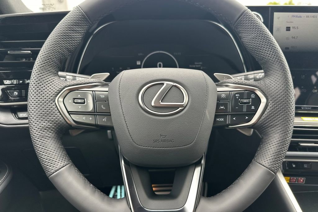 New 2026 Lexus TX 500h AWD image 24