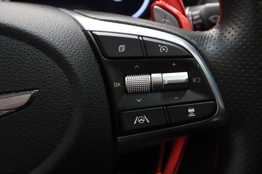 Used 2023 Genesis G70 2.0T w/ Sport Prestige Package image 31