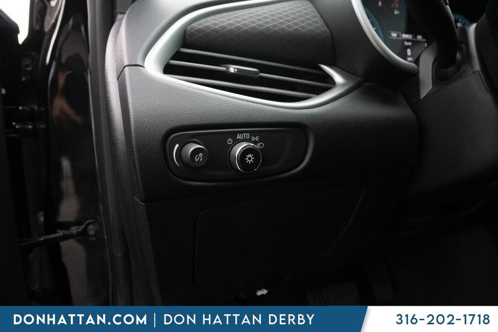 Used 2023 Chevrolet Malibu LT image 17