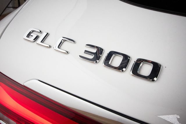 Used 2019 Mercedes-Benz GLC 300 4MATIC image 7