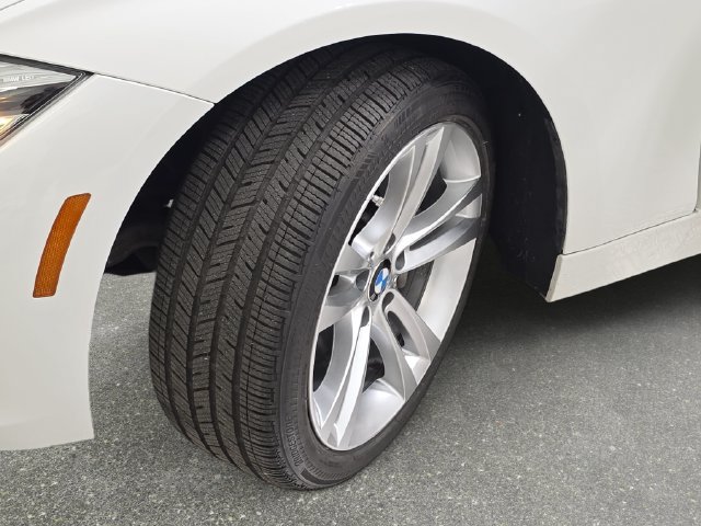 Used 2018 BMW 340i xDrive Sedan AWD/4WD image 32