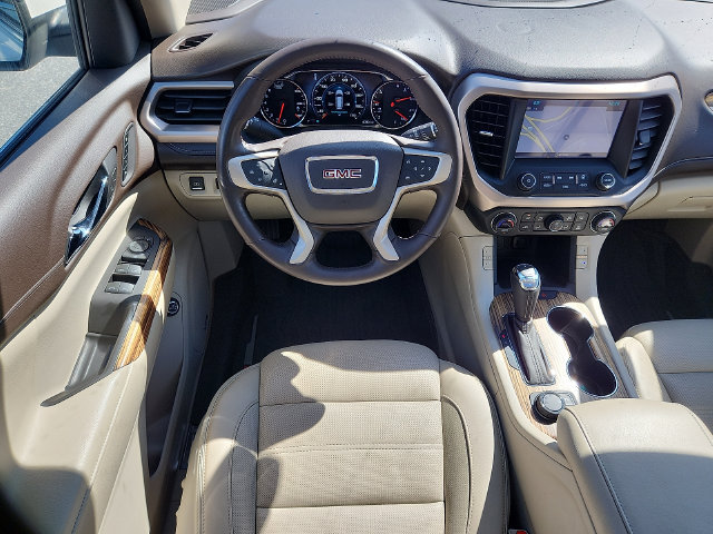 Used 2019 GMC Acadia Denali w/ Technology Package FWD image 11