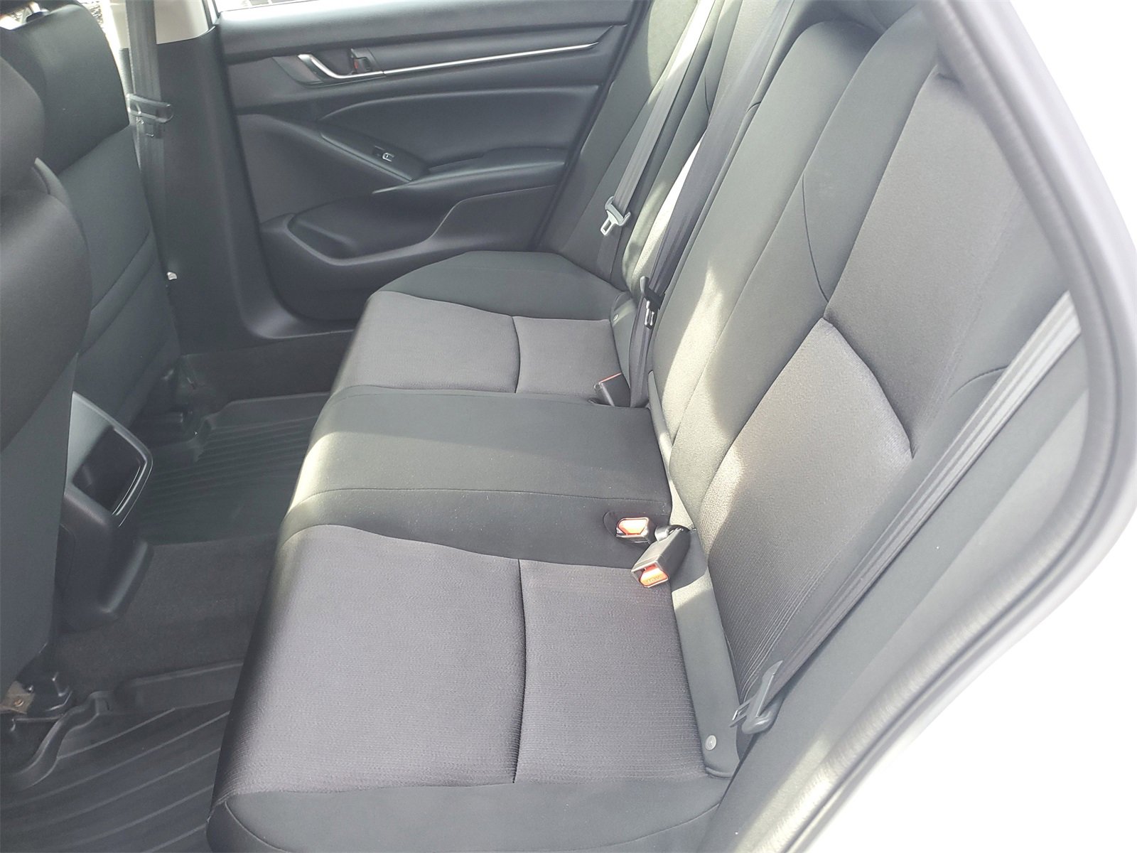 Used 2018 Honda Accord LX image 12