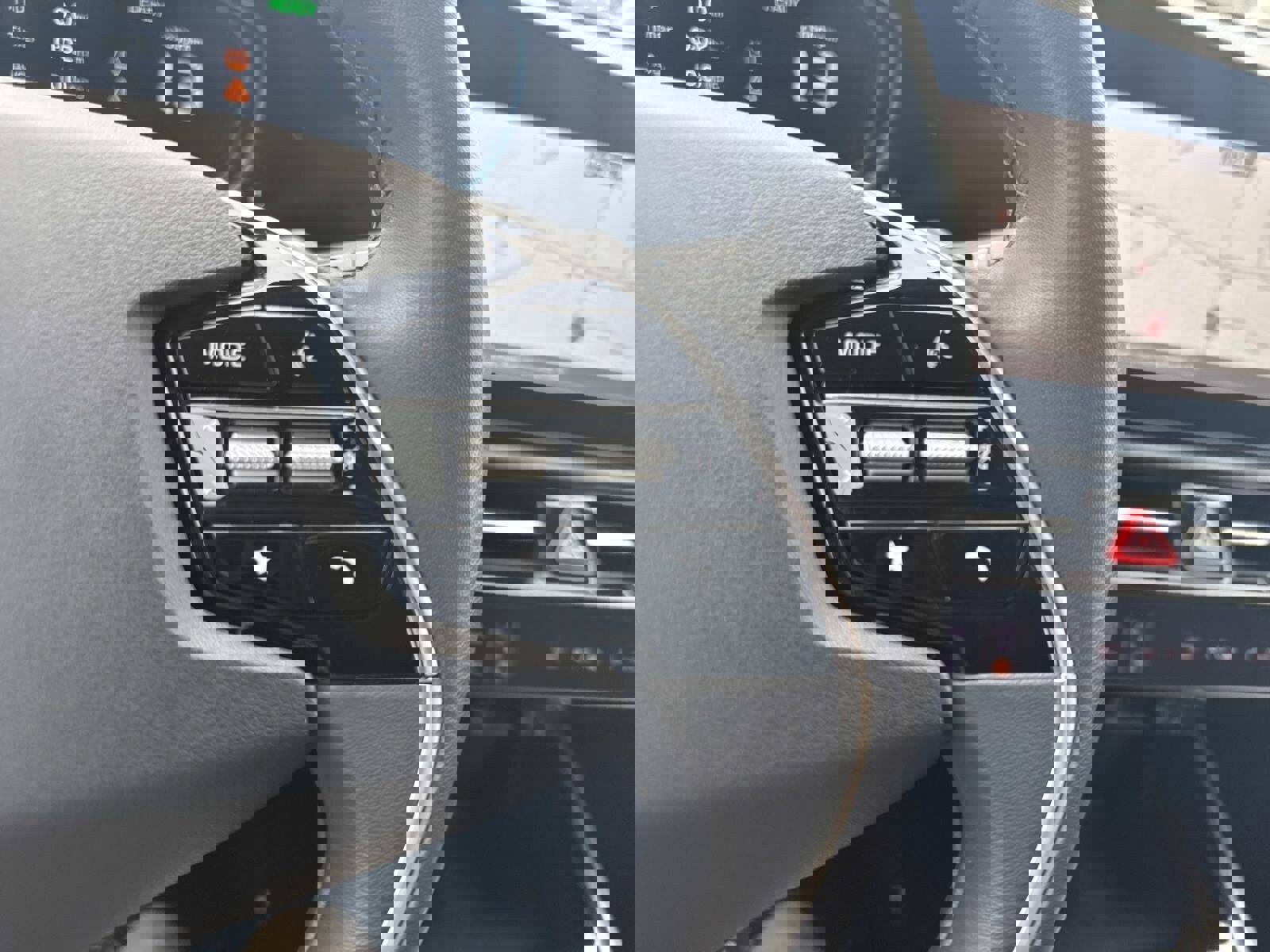 Used 2023 Kia Niro EX image 29