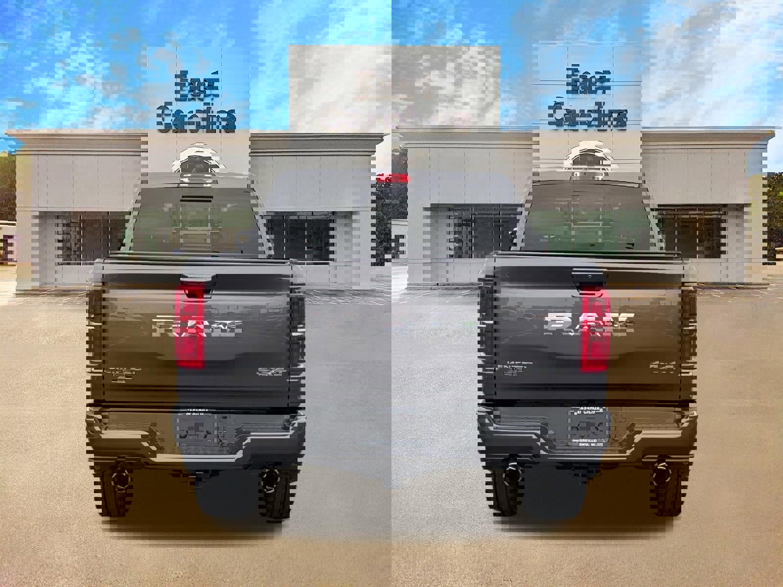 Used 2026 RAM 1500 Limited w/ Body Color Bumper Group image 4