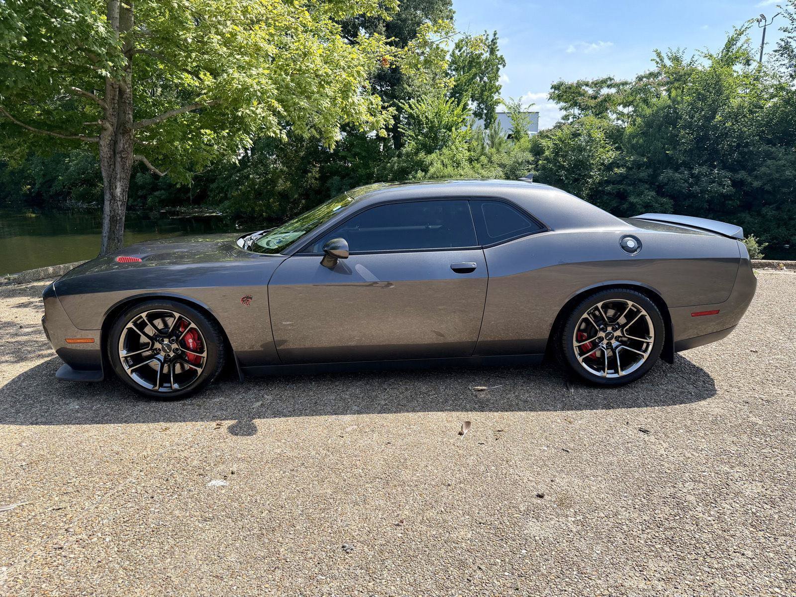 Used 2017 Dodge Challenger SRT Hellcat RWD image 10