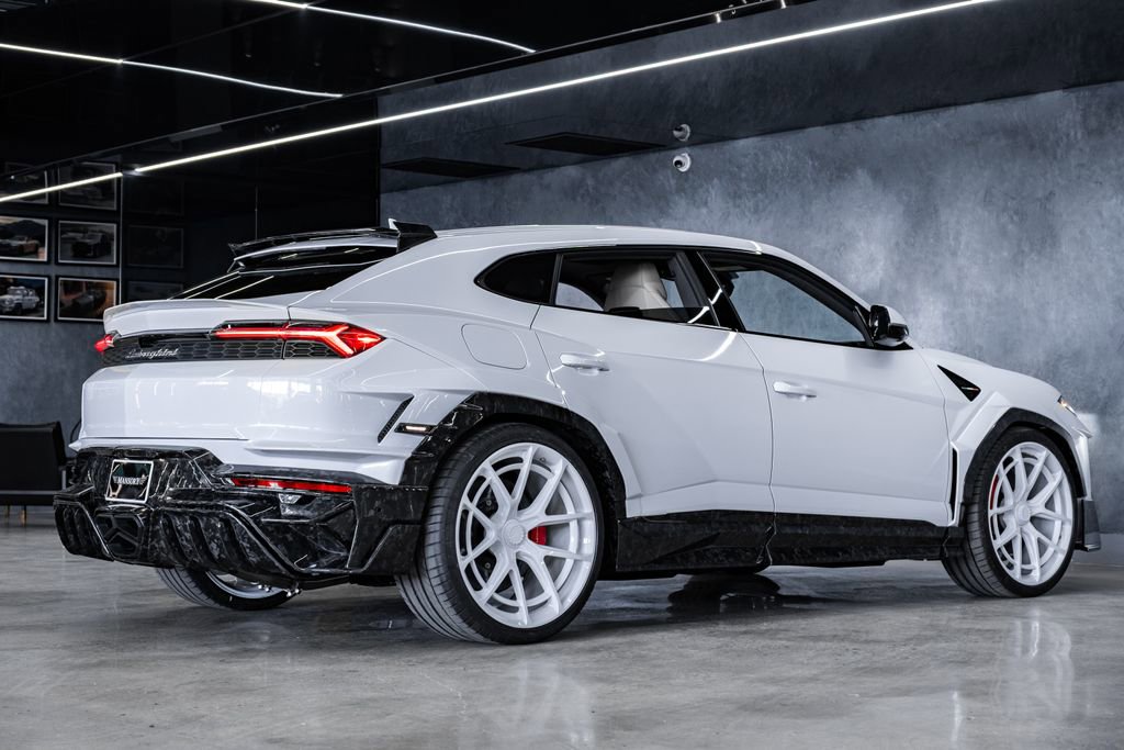 Used 2026 Lamborghini Urus SE AWD/4WD image 19
