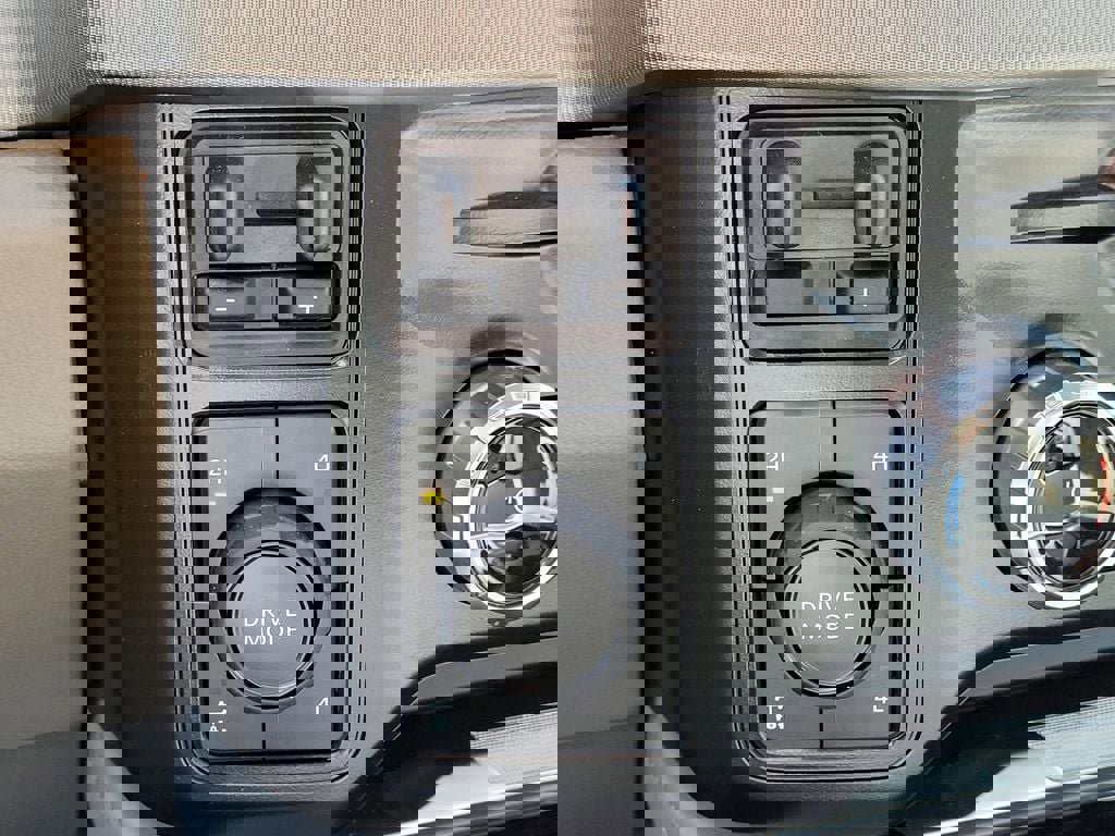 New 2025 Ford F350 Platinum w/ Platinum Plus Package image 49