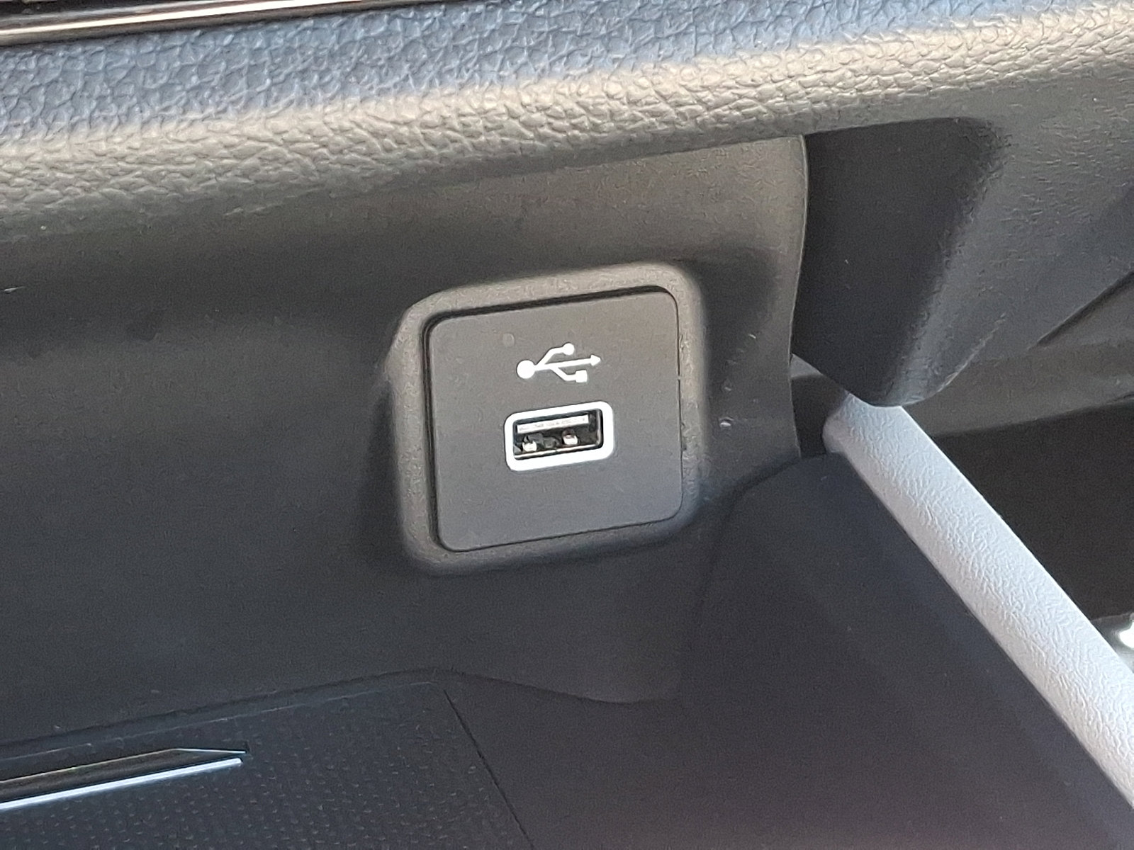 Used 2024 Honda HR-V EX-L image 24