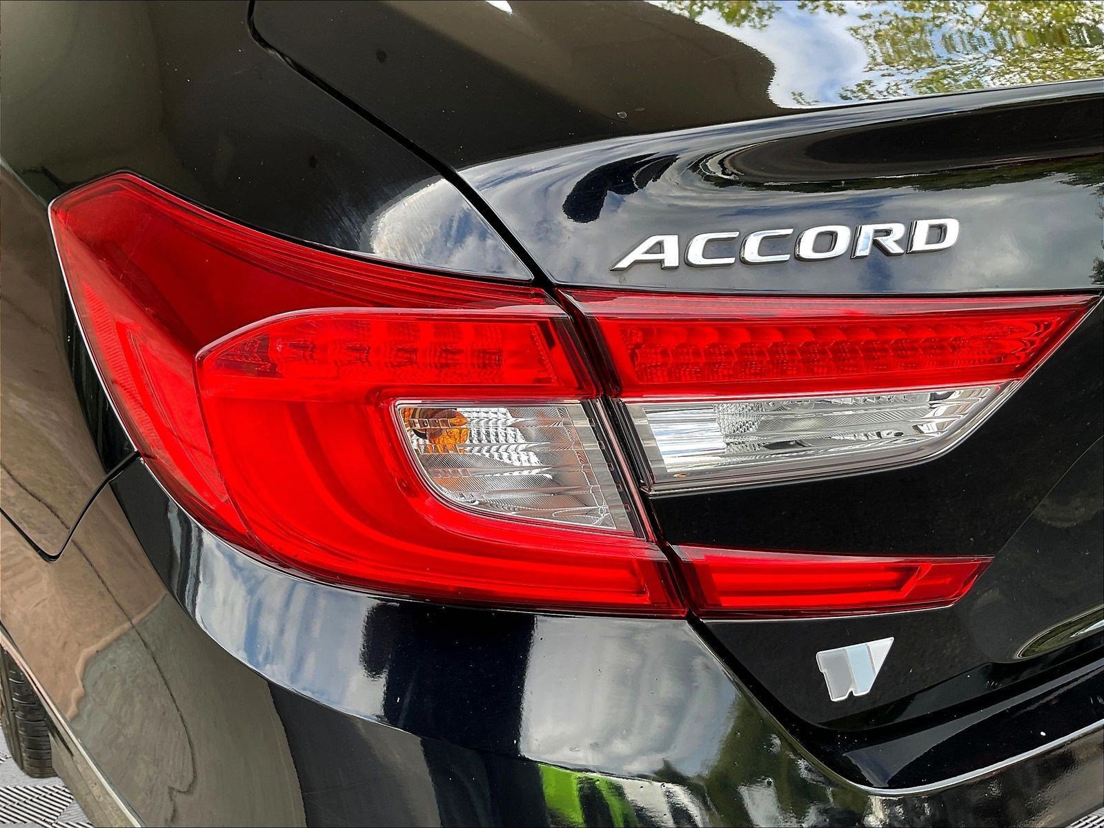 Used 2018 Honda Accord EX-L image 23
