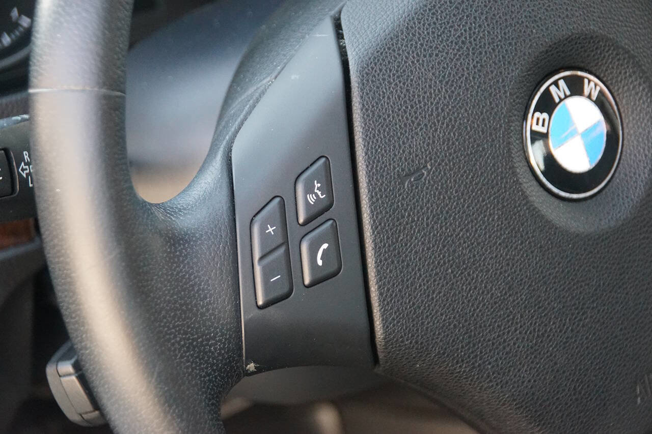 Used 2011 BMW 328i xDrive Sedan image 30