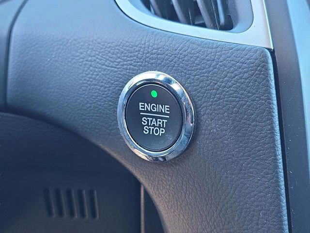 Used 2023 Ford Edge SEL image 29