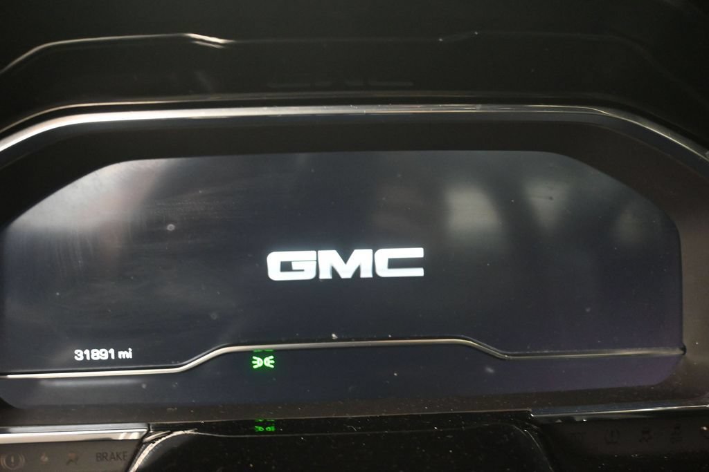 Used 2024 GMC Sierra 1500 Elevation w/ LPO, Elevation Black Package AWD/4WD image 11