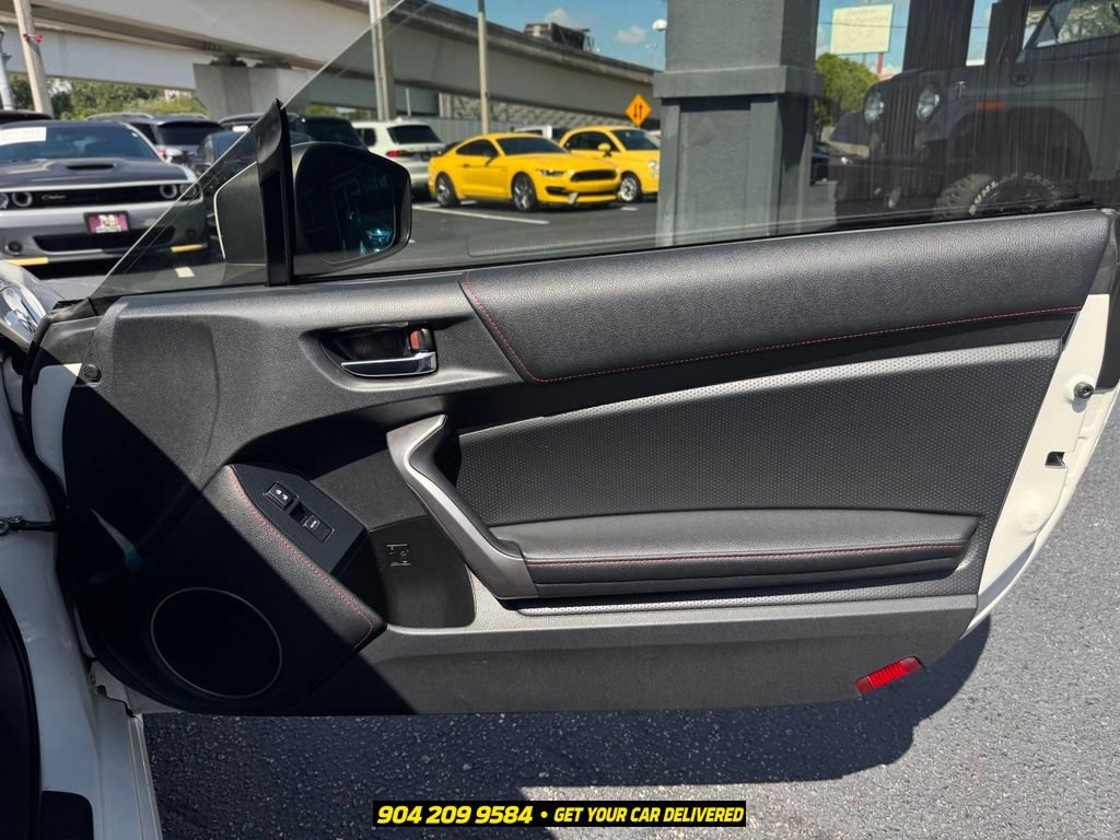 Used 2015 Scion FR-S RWD image 25