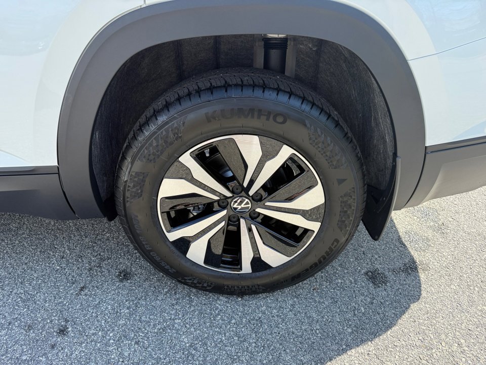 New 2026 Volkswagen Atlas SE image 22