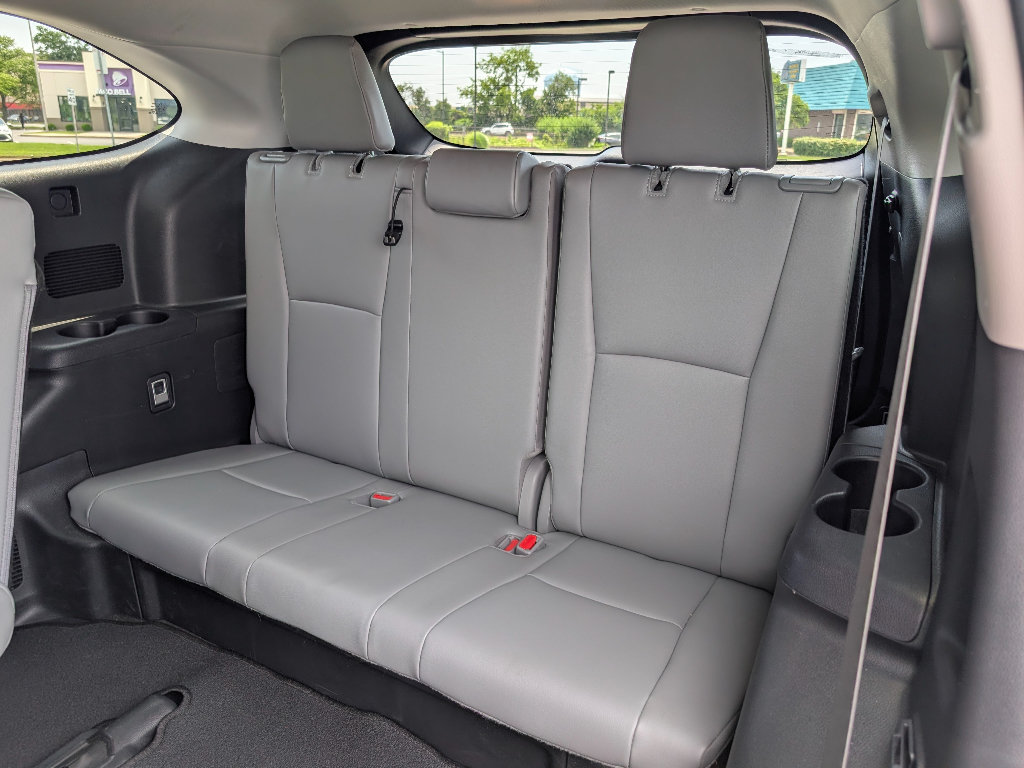 Used 2023 Toyota Highlander XLE AWD/4WD image 20