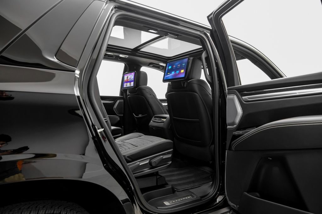 Used 2026 Cadillac Escalade V w/ LPO, ONYX Package AWD/4WD image 46