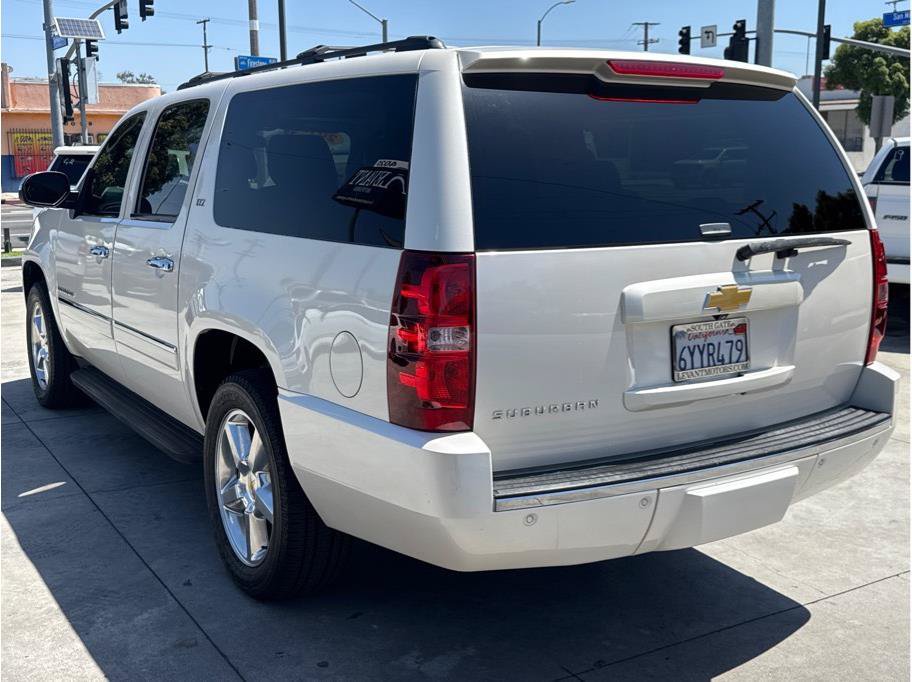 Used 2013 Chevrolet Suburban LTZ RWD image 5