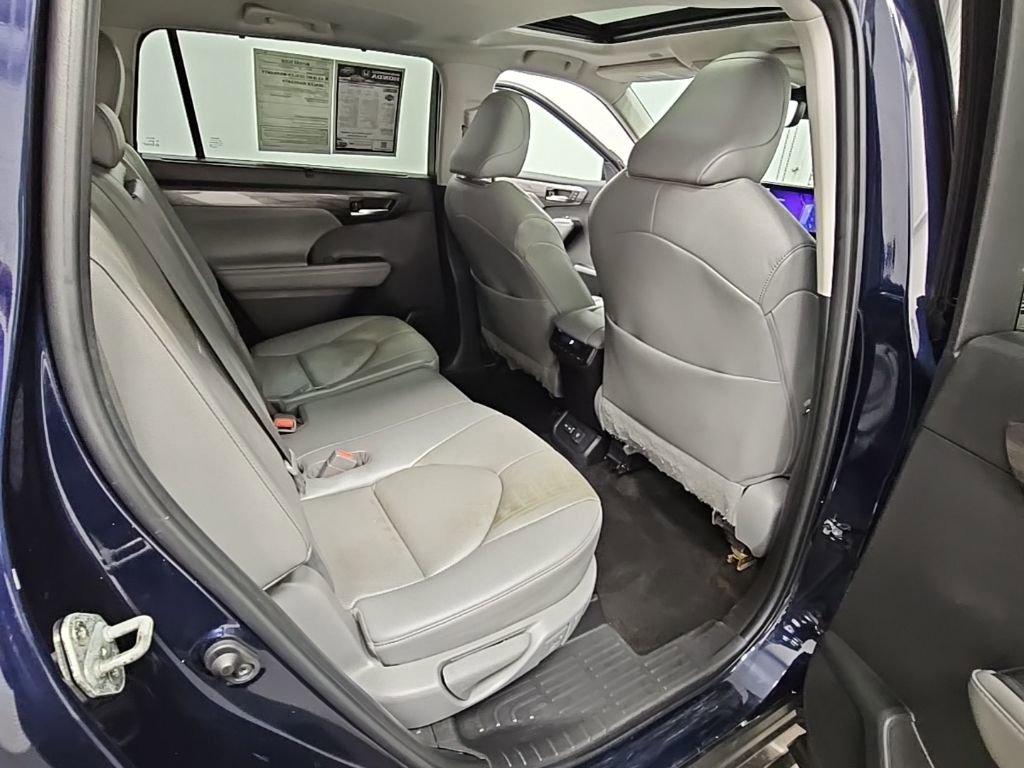 Used 2023 Toyota Highlander Limited image 40
