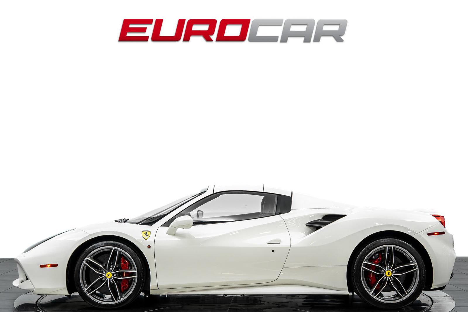 Used 2019 Ferrari 488 Spider RWD image 3