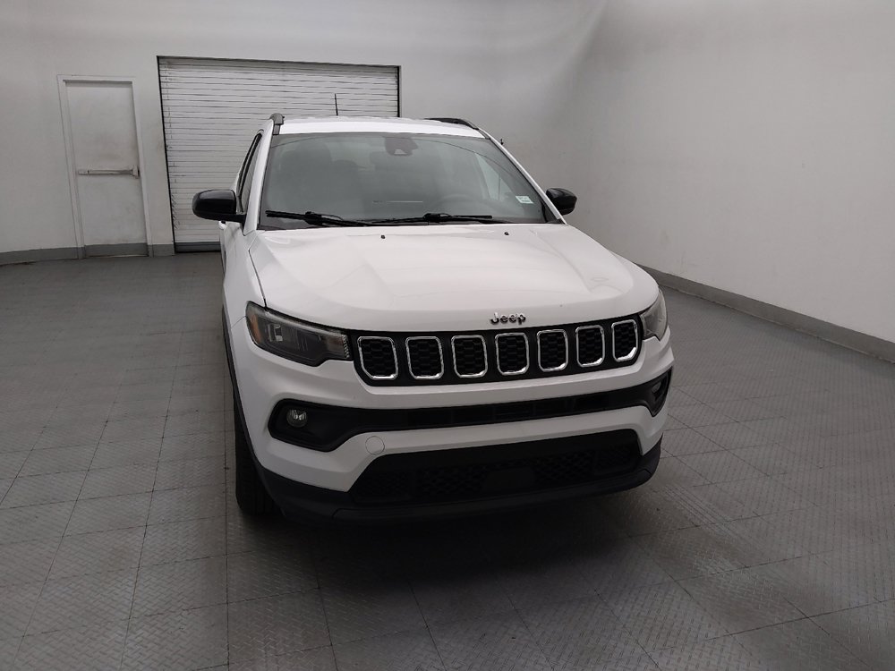 Used 2024 Jeep Compass Latitude AWD/4WD image 14
