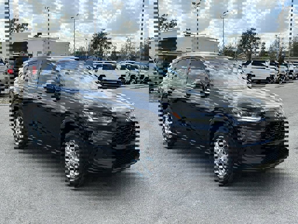 Used 2025 Honda HR-V LX image 2