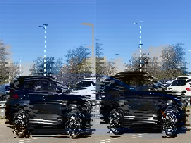 Used 2023 Kia Sportage SX image 3