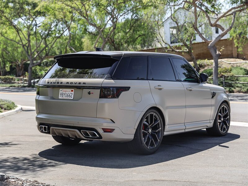 Used 2022 Land Rover Range Rover Sport SVR Carbon Edition AWD/4WD image 6