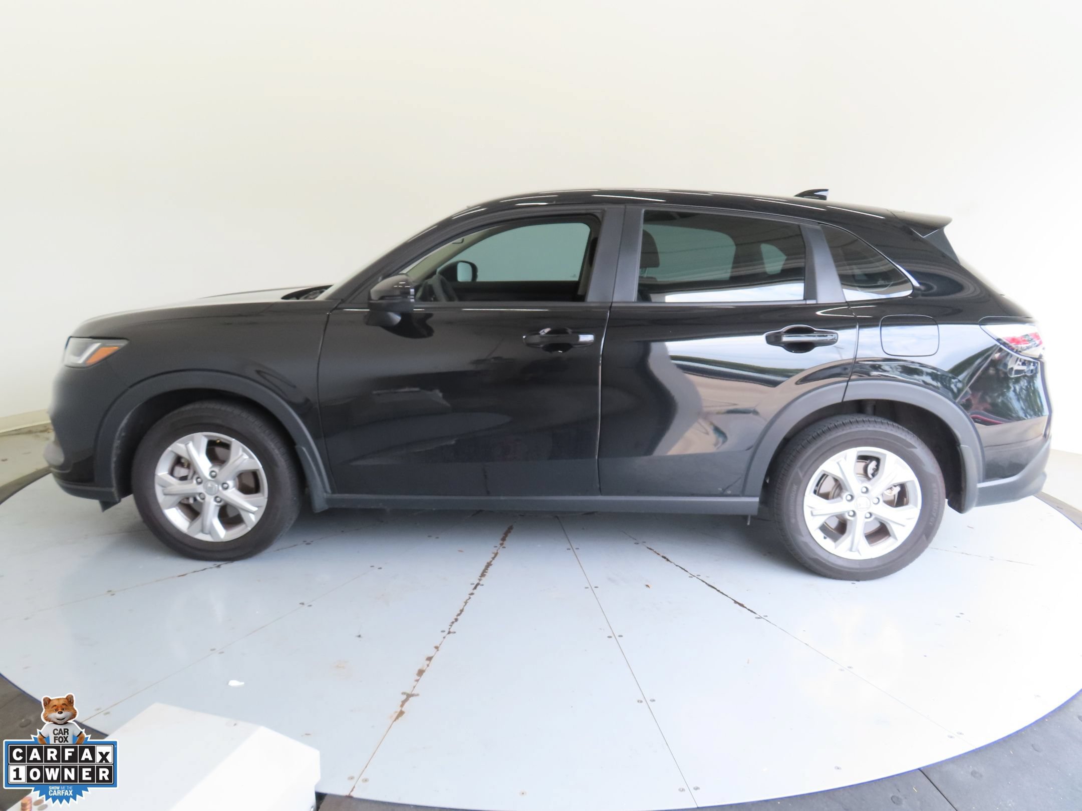 Used 2025 Honda HR-V LX image 7