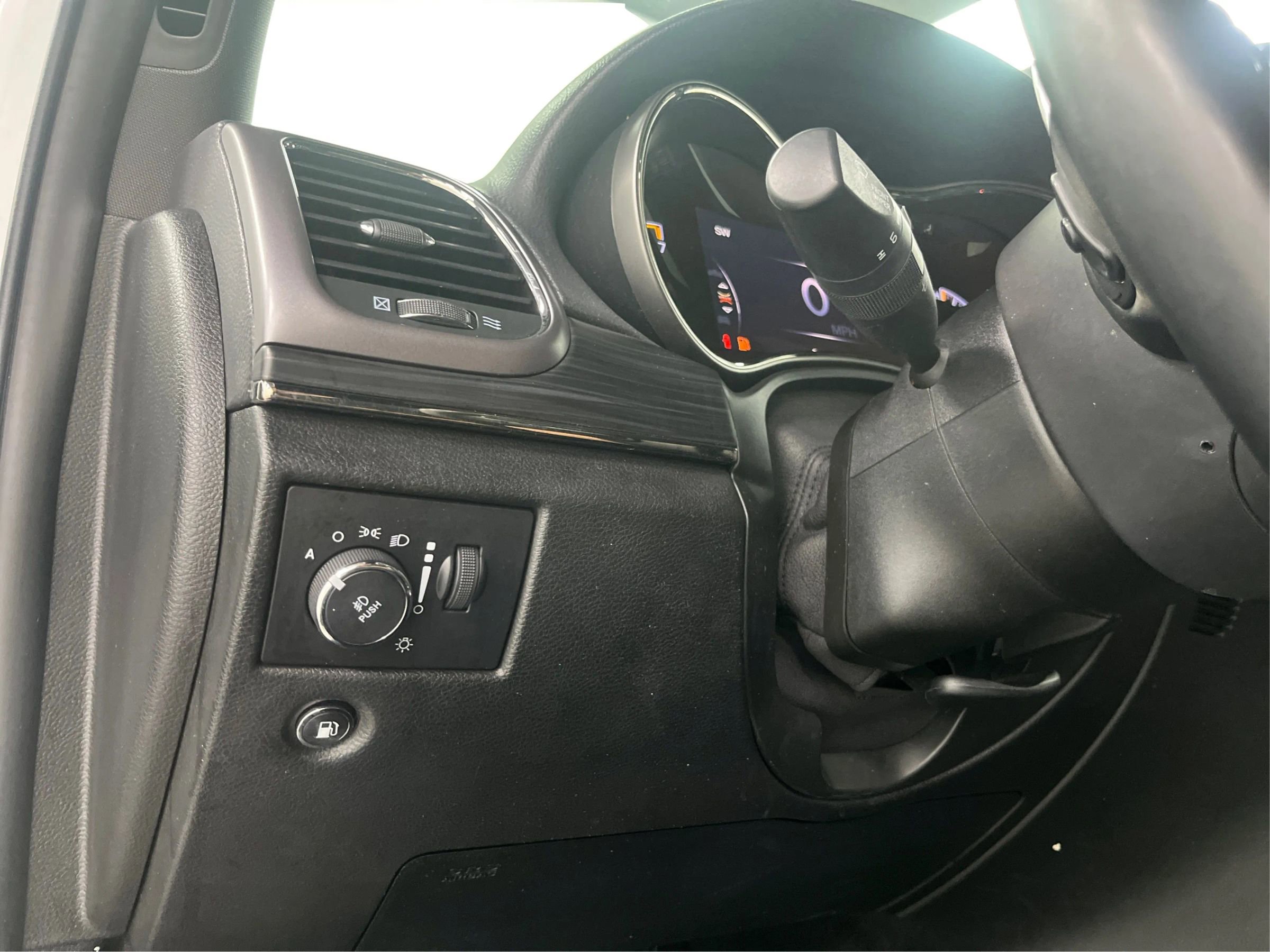 Used 2021 Jeep Grand Cherokee Limited X image 15