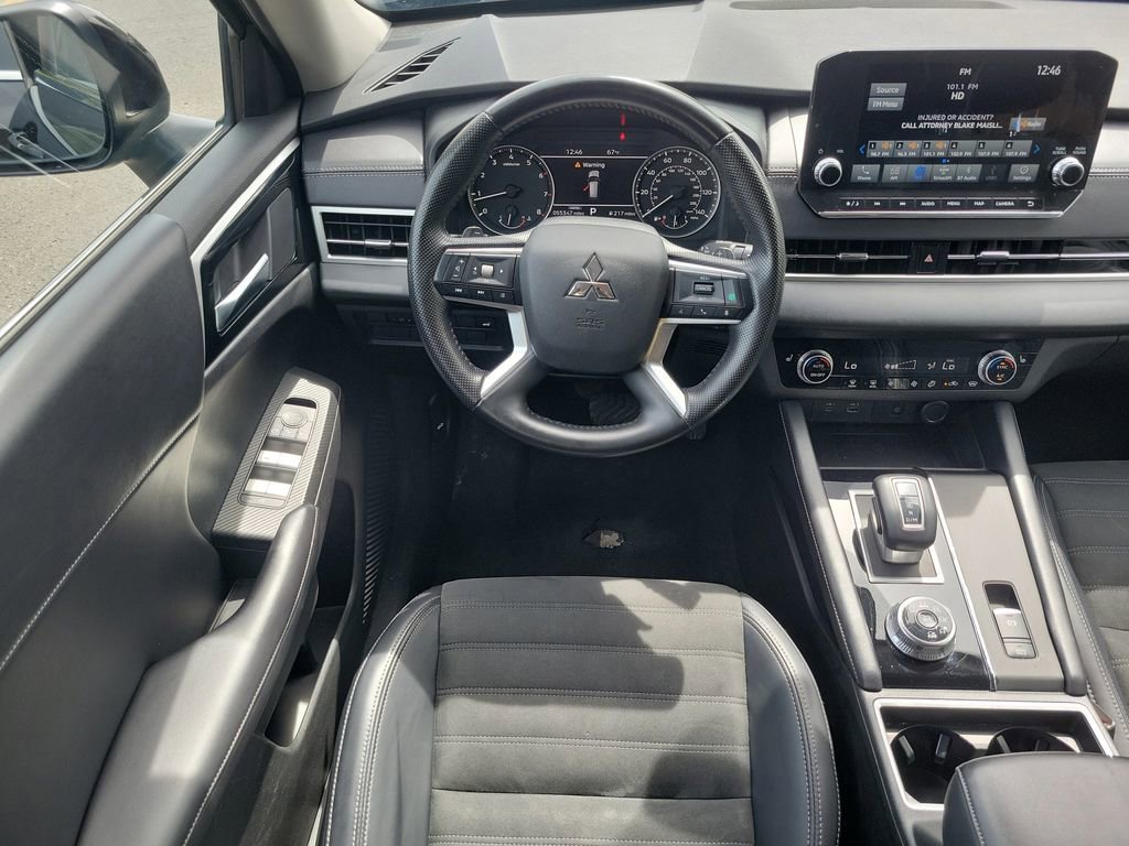 Used 2024 Mitsubishi Outlander SE AWD/4WD image 13