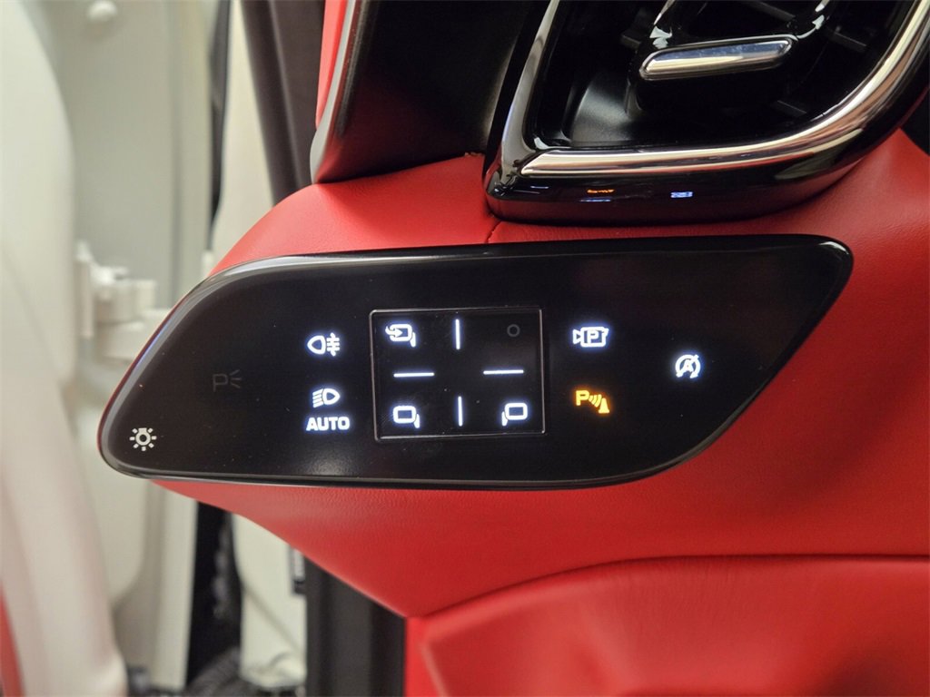 Used 2022 Ferrari Roma image 39