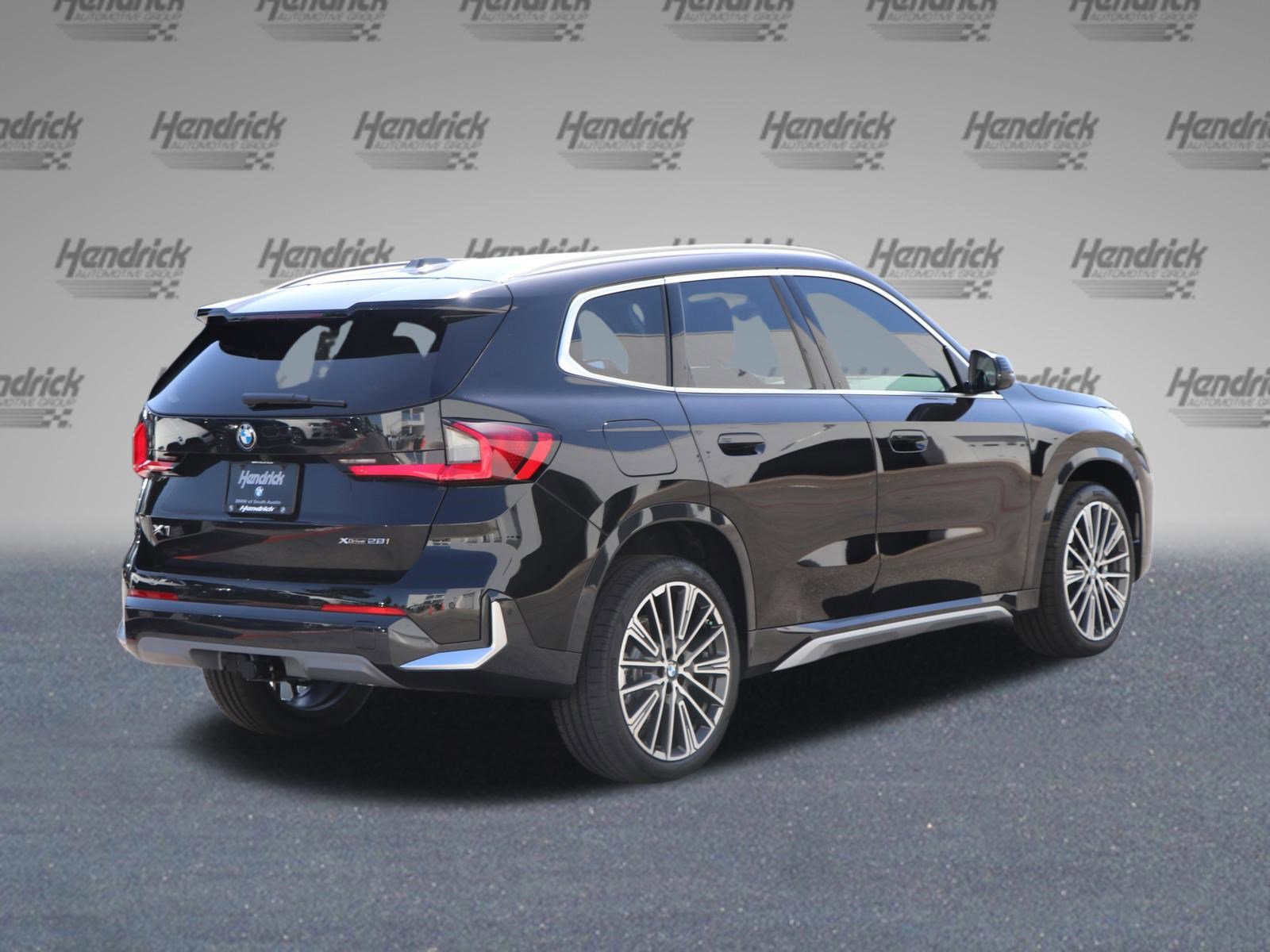 Certified 2025 BMW X1 xDrive28i w/ Technology Package AWD/4WD image 10