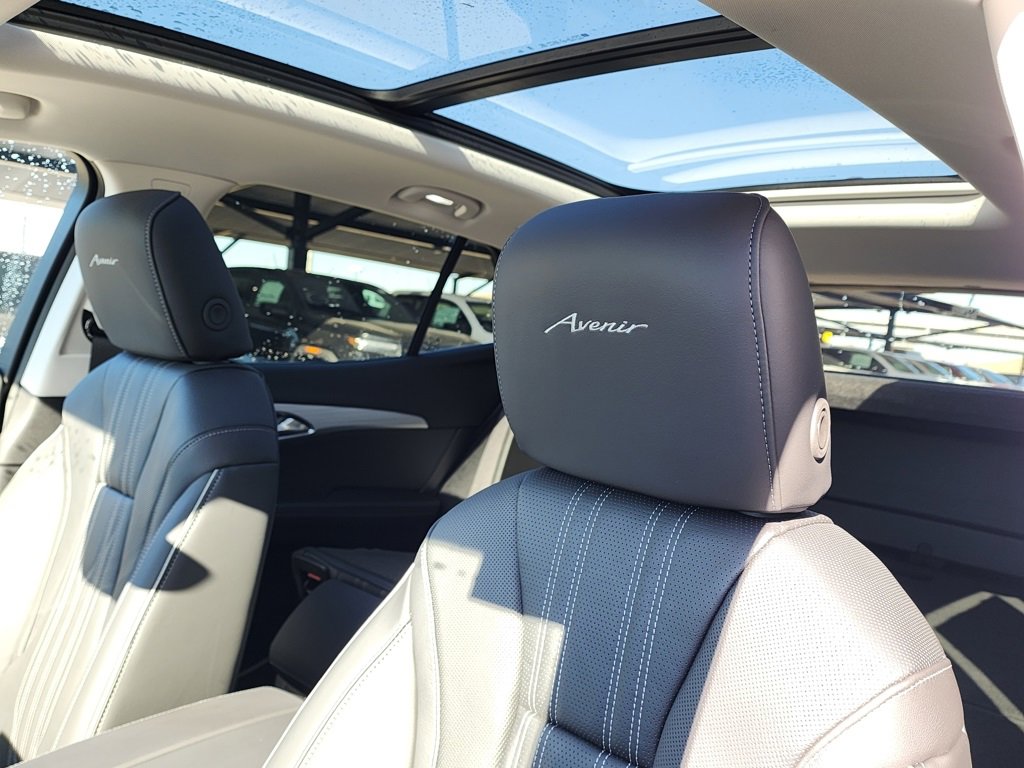 New 2026 Buick Envision Avenir image 17