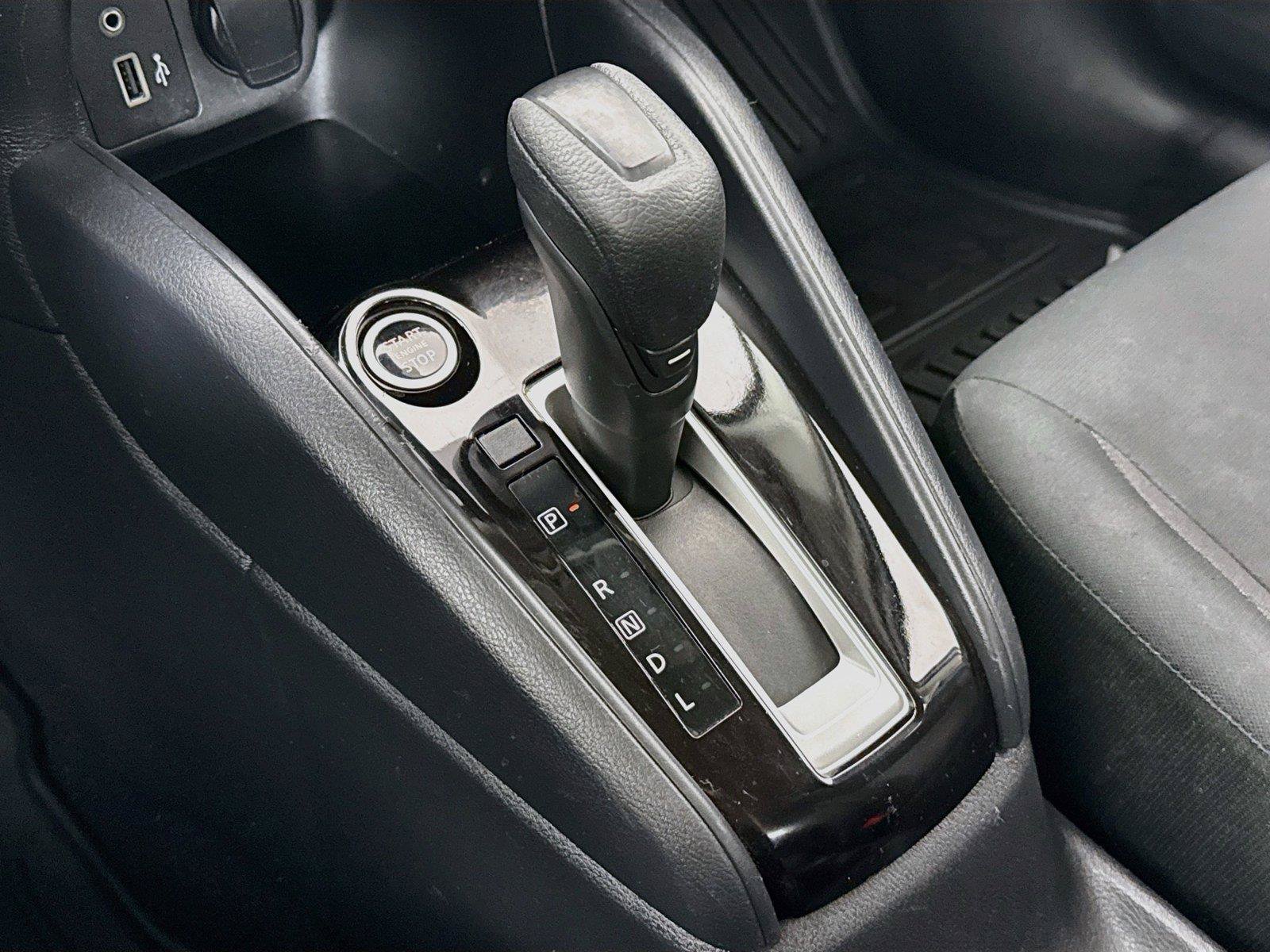 Used 2020 Nissan Versa S FWD image 24