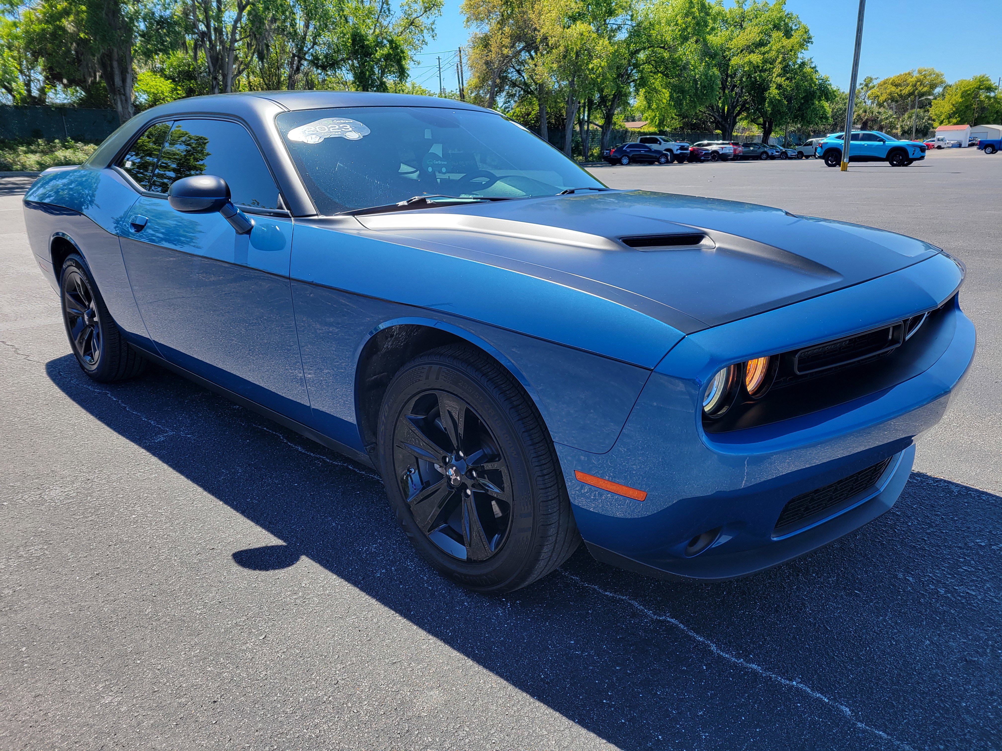 Used 2023 Dodge Challenger SXT image 3