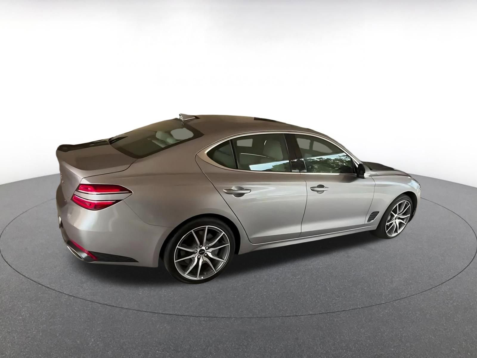 Used 2025 Genesis G70 2.5T AWD/4WD image 14
