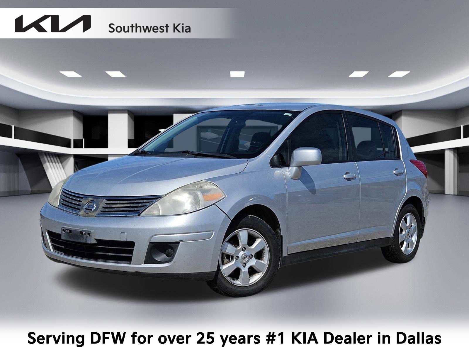 Used 2009 Nissan Versa SL w/ Convenience Pkg image 1