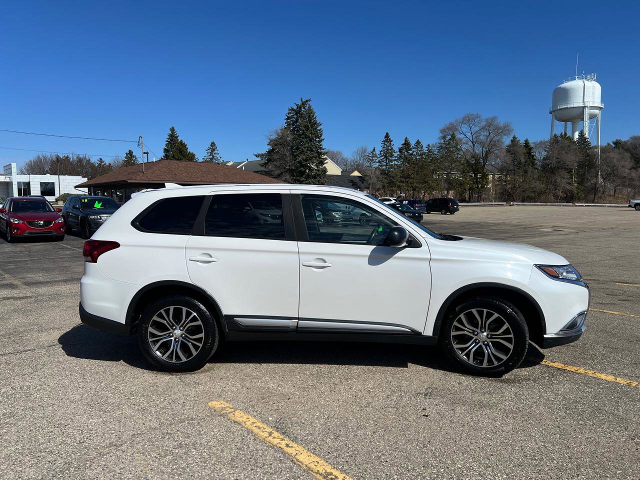 Used 2018 Mitsubishi Outlander ES image 10