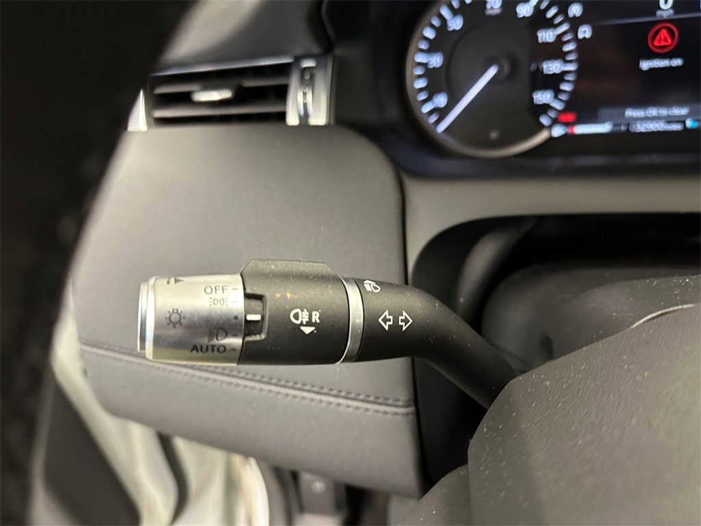 Used 2020 Land Rover Discovery Sport S image 18