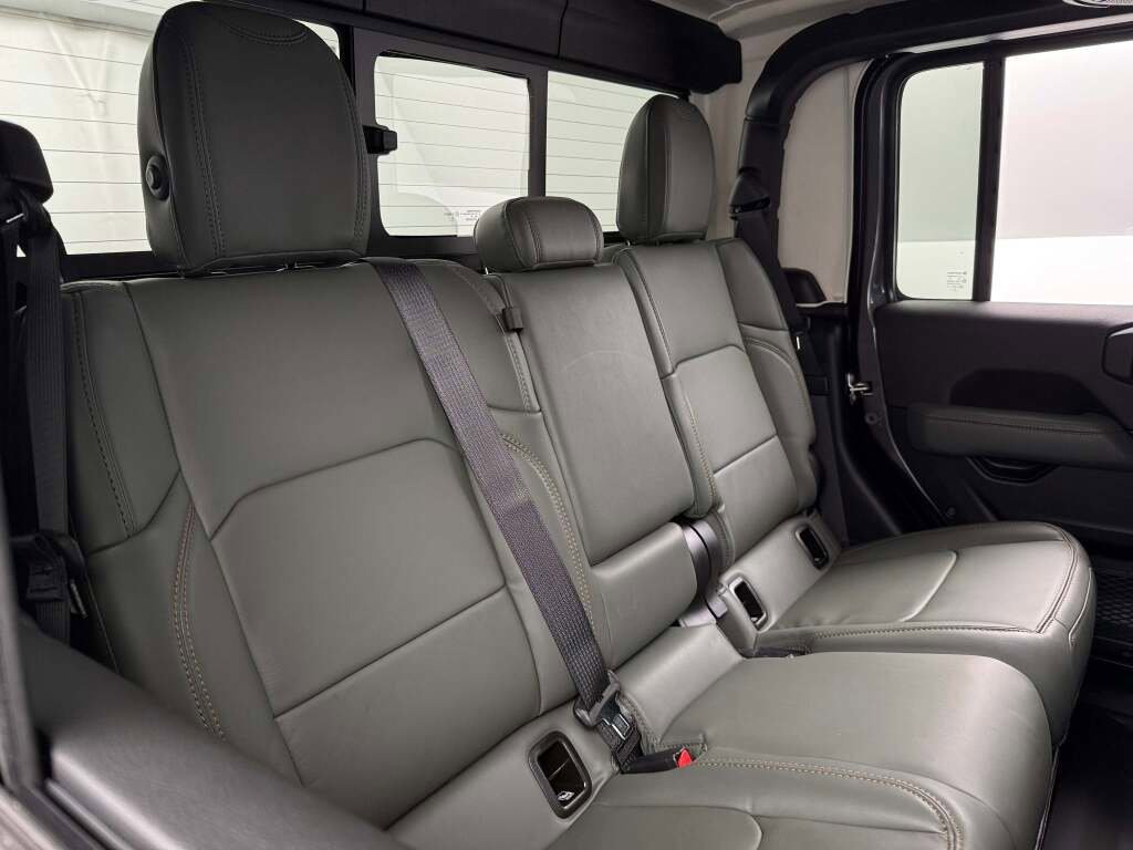 New 2026 Jeep Gladiator Mojave image 26