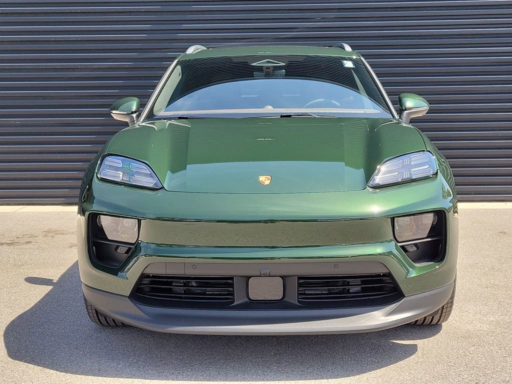 New 2026 Porsche Macan 4 Electric image 10